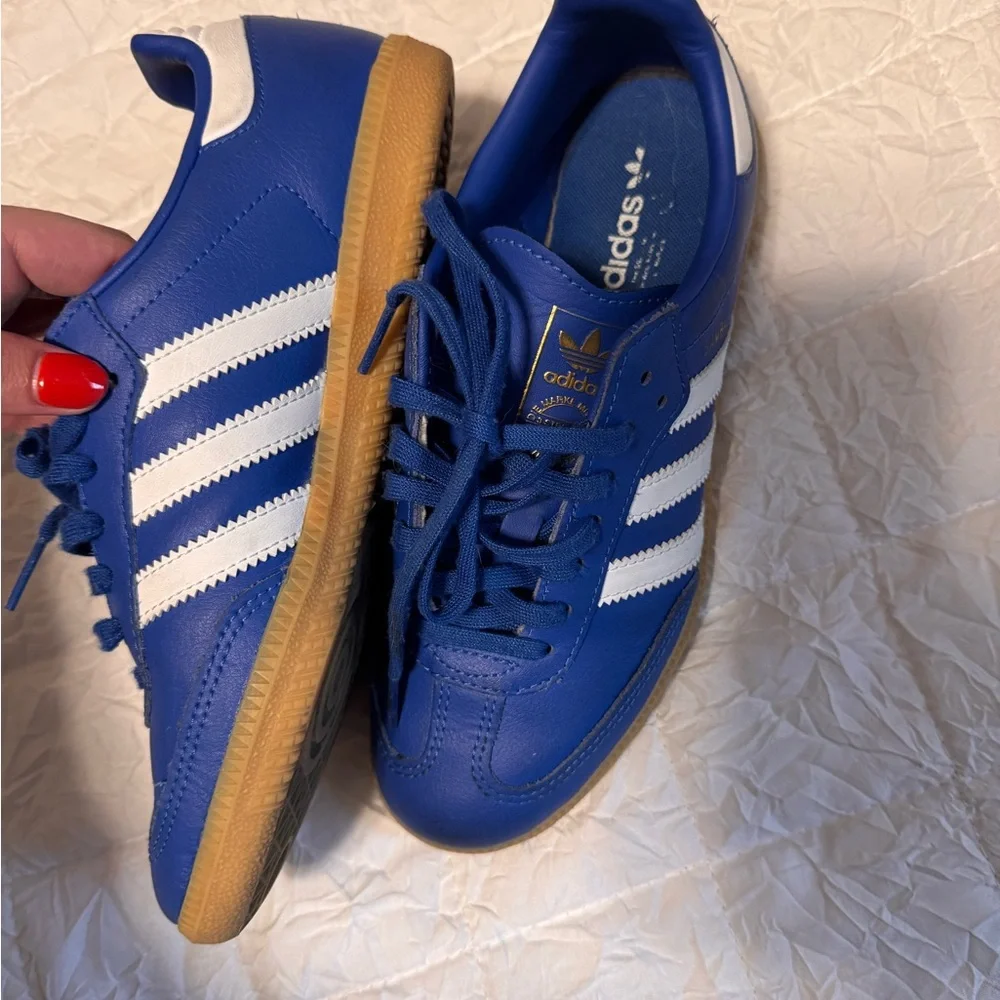 Adidas Royal Blue Sambas - Picture 2 of 6